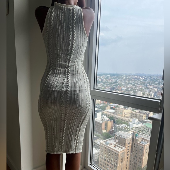 ZARA Cream Bodycon Knit Dress - Picture 2 of 3
